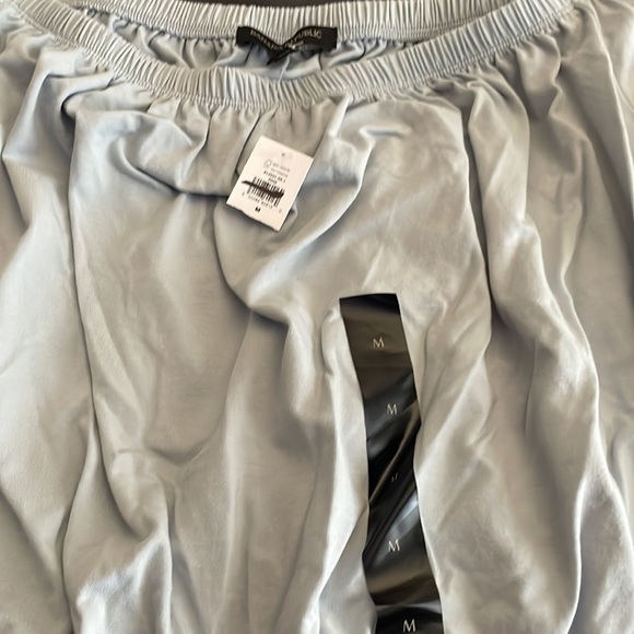 NWT—Banana Republic Over the Shoulder Crop Top - Picture 5 of 5